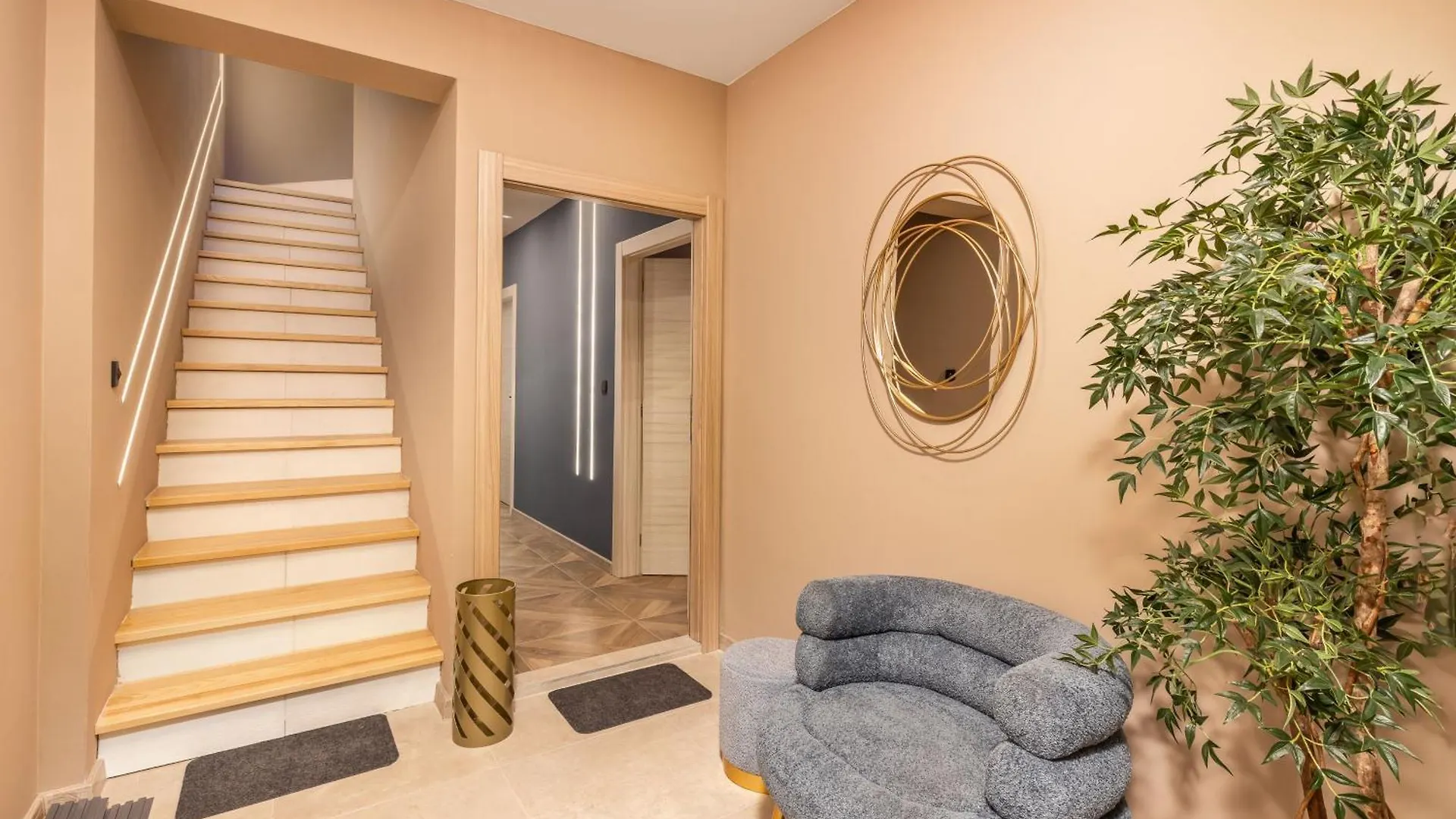 Adastra Apartments With Private Parking And Floor Heating リエカ